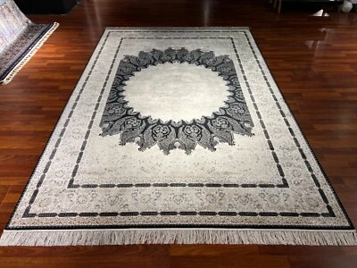 Alfombra de seda de bambú estilo medallón de 7x10 pies - alfombra de lujo turca negra beige Foto 1 de 4