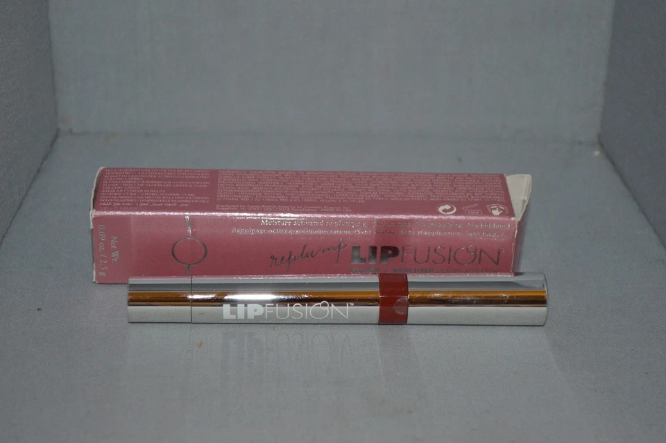 Lápiz labial líquido Lip Fusion Replump escarlata 0,09 oz nuevo en caja Foto 1 de 1