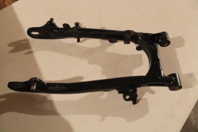 BRAZO OSCILANTE BASCULANTE 1975-76 KAWASAKI KT250 TRIAL-EXCELENTE ESTADO-MÁS PIEZAS KT Foto 1 de 4