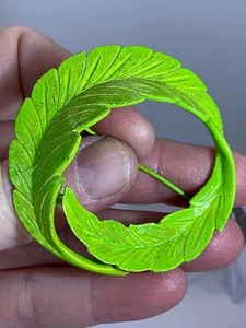 Leaf Coiled Green Vintage Metal Brooch Pin M-3506 - Picture 1 of 3