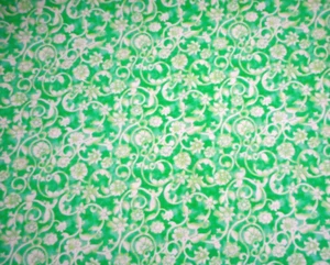 Quilt Fabric By The Yard Swirling Cream Floral Vine on Mottled Green Cotton - Picture 1 of 2