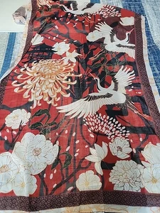 Bufanda envolvente de gasa de poliéster 36”x72 con estampado floral asiático de grúa  - Imagen 1 de 4