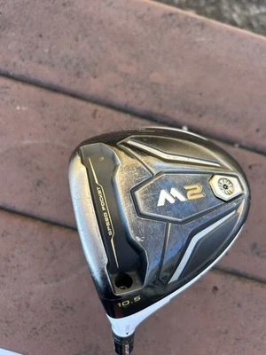 Driver TaylorMade M2 2016 canhoto, loft 10,5*, flex regular, Fujikura Pro 50 - Imagem 1 de 4