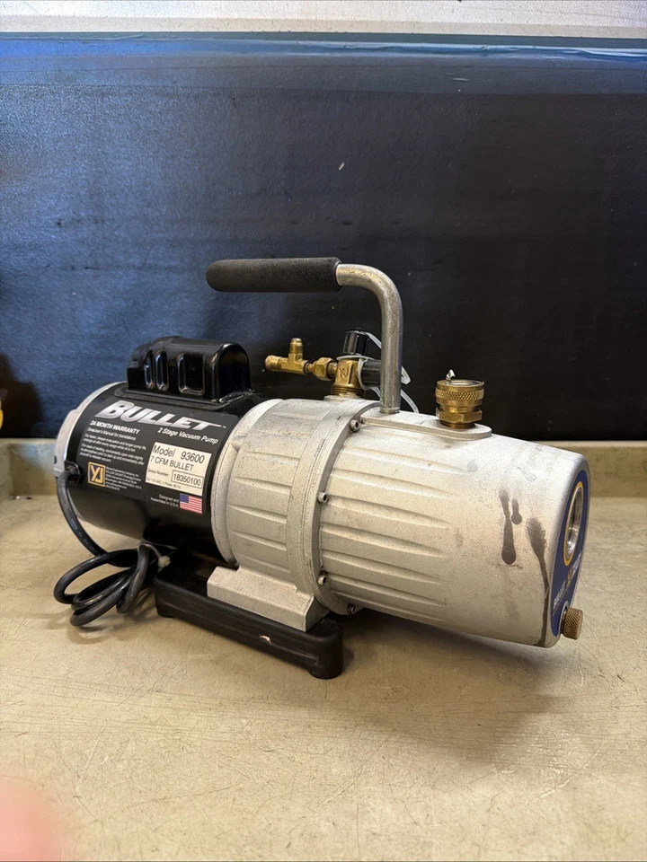 Bomba de vacío Yellow Jacket 93600 Bullet 2 etapas 7 CFM 1/2HP 115VAC 60HZ EE. UU. Foto 1 de 1