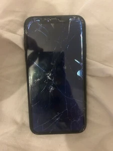 iPhone XR 64 GO noir désimlocké Hs - Photo 1 sur 3