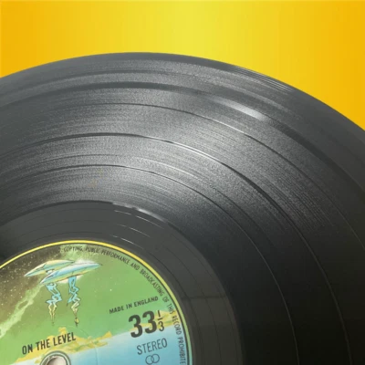 Status Quo - On The Level LP 1975 UK Vertigo 9102 002 EX/VG+ Rock Vinyl Gatefold - Image 1 of 4