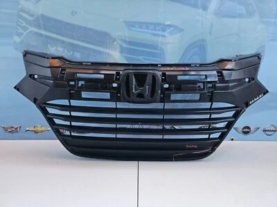 Honda HR-V 2016 2017 2018 parrilla delantera OEM usada Foto 1 de 4