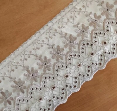 3 Yards 4.5" Wide Eyelet Cotton Lace with Embroidered Flower Light Beige b0419 - Image 1 of 2
