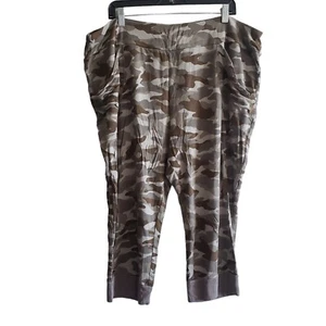 Logo Lounge Jogginghose Lori Goldstein Damen Camo Print Capri Olivgrün 2X - Bild 1 von 8