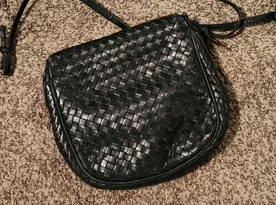 BOTTEGA VENETA LEATHER INTRECCIATO OBLIQUE Black CROSSBODY PURSE/BAG READ - Image 1 of 4