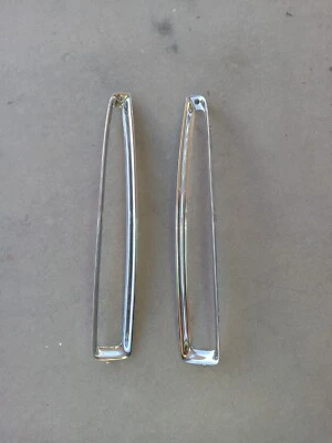 1994 1995 1996 1997 1998 1999 CADILLAC DEVILLE LH/RH REAR BRAKE LIGHT BEZELS  - Image 1 of 4