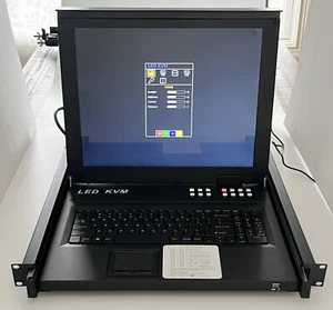 MT-VIKI VGA LCD KVM Console 8 porte + monitor 17 pollici MT-1708UL - Foto 1 di 11