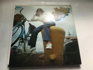 JULIE BUDD LP AUTOGRAFIADO - Imagen 1 de 2