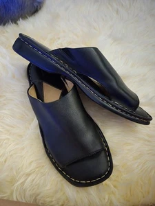 BORN Black- LEATHER - Slides Slip On Shoes Women's Size 8/39 B-3201 Black - Picture 1 of 8