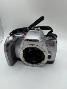 CANON EOS 300 V ANALOG KAMERA #1018 - Bild 1 von 5