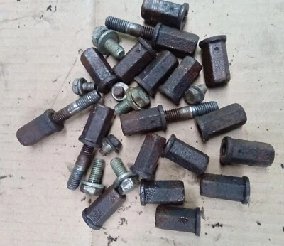 97-01 Audi A4 B5 2.8 гайки выпускного коллектора и болты теплозащитного экрана винты Passat - Изображение 1 из 3
