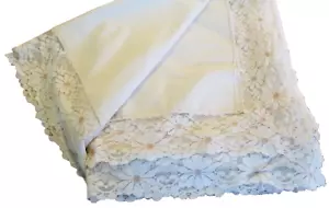 Tablecloth Sunflower Lace Trim Large Ivory & Yellow Vintage 98"x63" - Picture 1 of 13