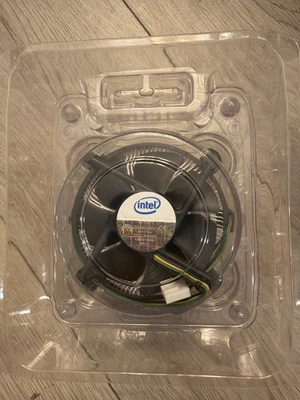 NUEVO Enfriador CPU Intel D34017-002 LGA775 DTC-AAA05 núcleo de cobre DELTA 0,60A Foto 1 de 4