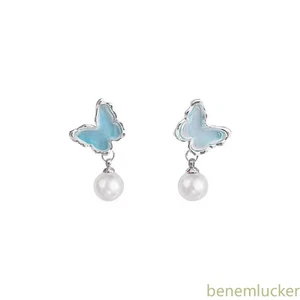 A Pair of Exquisite Blue Butterfly Ear Clips Luxurious and Beautiful Earrings - Picture 1 of 7