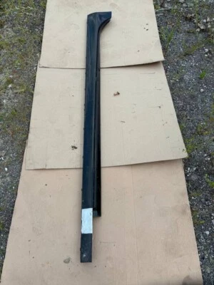 Cadillac CT6 2016-2020 faldón panel basculante lateral pasajero OEM 84038032 Foto 1 de 3