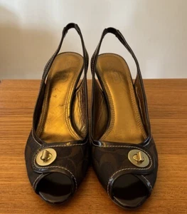 Authentic Coach Q210 Brook Slingback Peep Toe Kitten Heels Signature & Patent 9B - Picture 1 of 7