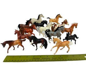 14 Horses (5)Breyer Reeves (2)Grand Champion and Unmarked - See photos and desc. - Picture 1 of 18