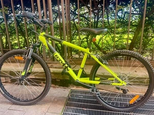 Bici mtb Btwin rockrider 500 giallo fluo - Foto 1 di 5