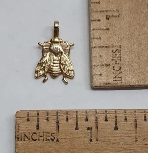 BEE pendant / charm - © ANDPO IND - gold tone - listing #8108 - Imagen 1 de 11