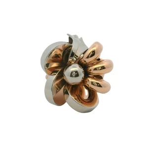 Vintage 1940-60s 18kt White and Rose Gold Floral Ribbon Statement Ring Size 7 - Picture 1 of 7
