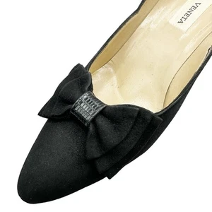 Scarpa decolte Bottega Veneta nera scamosciata fiocco tacco 3” design classico Italia 7AA - Foto 1 di 13