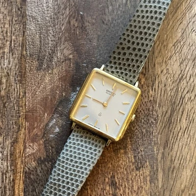 Женские часы Seiko 24 мм серый циферблат золотистый прямоугольник 433350 G2U - Изображение 1 из 4