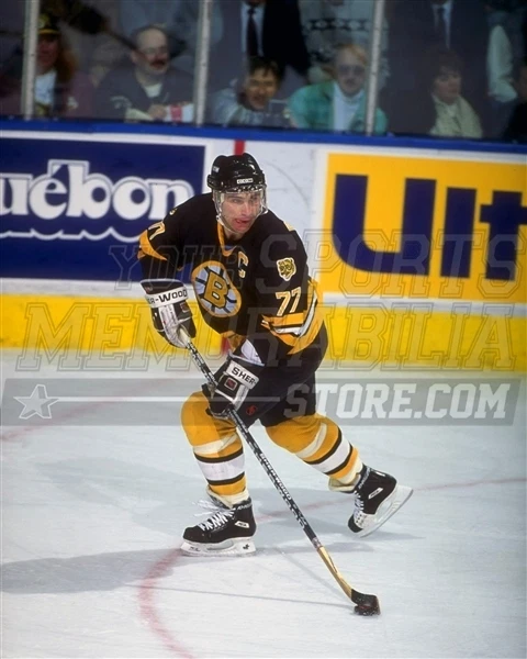 Ray Bourque Boston Bruins away jersey skating 77   8x10 11x14 16x20 photo 133 - Image 1 of 1