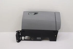 AUDI Q7 2018-2019 TABLERO LADO DERECHO GUANTERA ALMACENAMIENTO OEM 4M1857035RLW3 GRIS_UW - Imagen 1 de 18