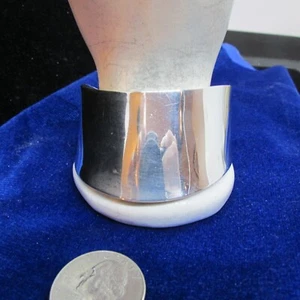 VINTAGE    MEXICAN   WAVE   CUFF   BRACELET   28 GRAMS  ROLLED  EDGE - Picture 1 of 6