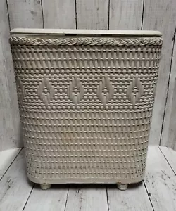 Vintage White Wicker Clothes Laundry Basket Hamper Retro MCM Redmon? 12x10x7 - Picture 1 of 8