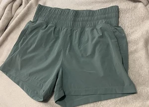 EUC Free Fly Damen Pull On Breeze Shorts in Grün Größe S - Bild 1 von 3