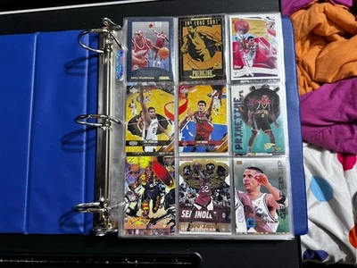 Lote de 162 - Tarjetas de baloncesto en un libro - Estrellas/Novatos/Insertos/HOFers... Foto 1 de 4