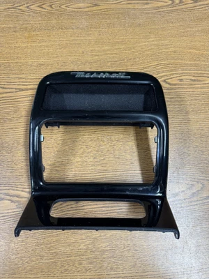 2003-2013 Maserati Quattroporte Rear Center Console AC Control Trim Bezel Black - Image 1 of 4