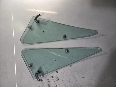 Dodge Ram D150 D250 D350 1990-1993 vidrio de ventilación con pestillos y tornillos ventanas inclinables Foto 1 de 4