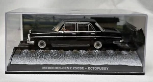 007 James Bond MERCEDES BENZ 250 SE - OCTOPUSSY. - Foto 1 di 4