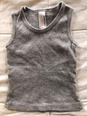 American Apparel 婴儿背心,尺寸 3-6 个月 — 第 1/2 张图片