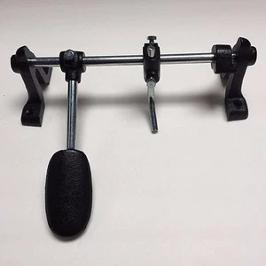 CONJUNTO DE LEVANTADOR DE RODILLA #18083 se adapta a CONSEW 206RB PIE DE AGUJA ÚNICA - Imagen 1 de 1