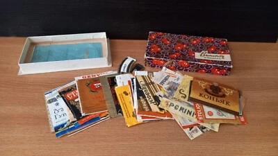 Vintage collection of labels from alcohol of the USSR and neighboring countries. - Image 1 of 4