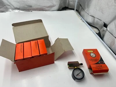 Box of 5 -Pasco 2" 15# Air Test Gauge 1/4" MPT Brass Connect 3/4" FPT Hex Body - Image 1 of 4