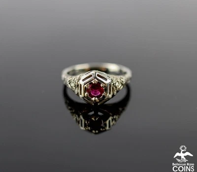 Anillo de filigrana Art Deco de oro blanco y espinela rosa de 18 quilates Foto 1 de 4