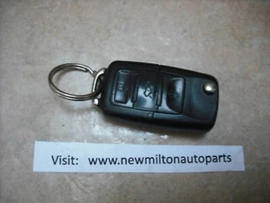 SKODA FABIA / OCTAVIA 3 BUTTON REMOTE CONTROL KEY FOB - Picture 1 of 3