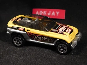 Hot Wheels ~ Jeepster ~ con interni argento, base in metallo grezzo e ruote cromate PR5 - Foto 1 di 3