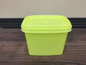 Vintage Tupperware 1243-12 Shelf Saver Storage Container With Lid 1244-15 Yellow - Imagen 1 de 9