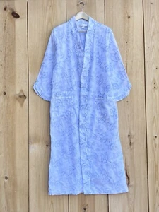 Eileen West White Blue Embroidered Cotton Robe No Belt Sz S/M - Picture 1 of 6
