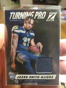 2023 Panini Zenith - Turning Pro Memorabilia #TPM-JSN - Jaxon Smith-Njigba - RC - Bild 1 von 7